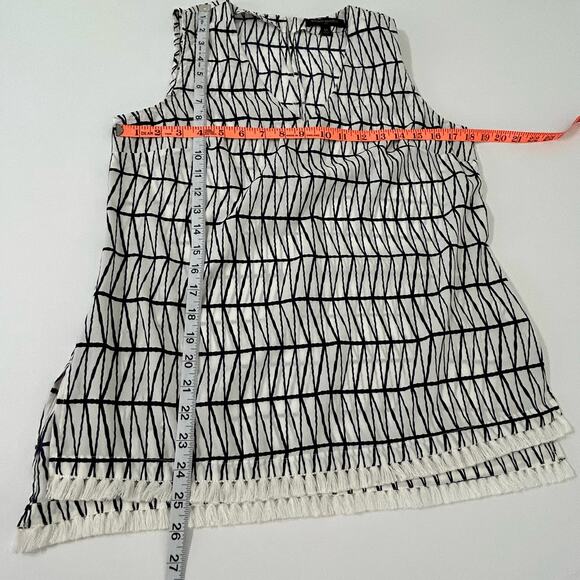 Banana Republic Geometric Sleeveless Top XS Womens Fringe Blue White Blouse Boho - Picture 6 of 7